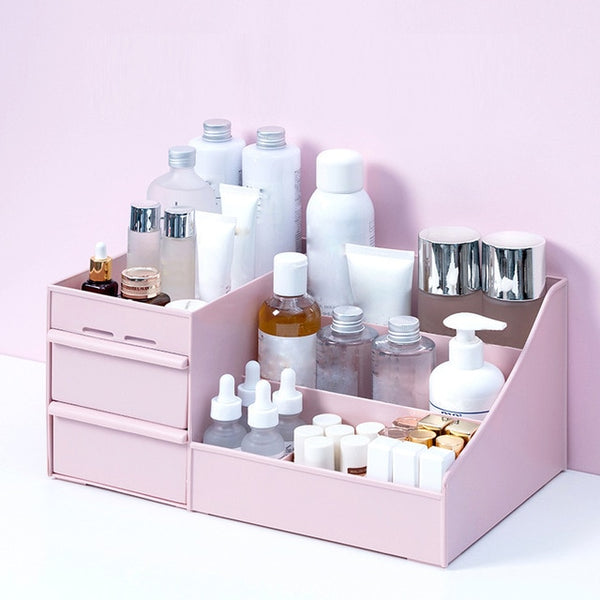 Complete spacious box to organize your cosmetics, clothes, jewelry.
