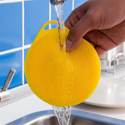 Very effective cleaning brush for dishes
